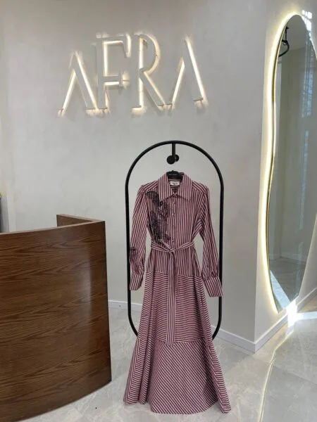 Beys Enine Çizgili Çiçek Detaylı Elbise - Kırmızı