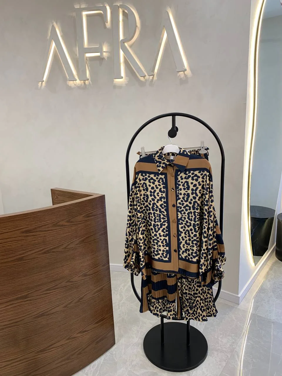 İthal Leopar Desenli Pantolonlu Takım